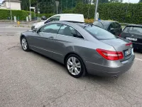 Usata Mercedes E220 170 CV (125 kW) 2011 Grigio Coupé