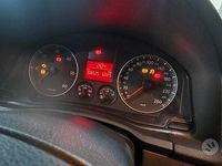 Usata VW Golf IV 105 CV (77 kW) 2005 Blu Berlina