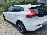 Usata Volvo V40 114 CV (83 kW) 2014 Bianco Berlina