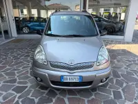 Usata Toyota Yaris Verso Sol 84 CV (61 kW) 2006 Grigio Monovolume