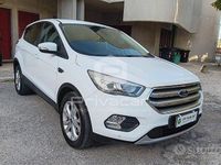 Usata Ford Kuga S 120 CV (88 kW) 2019 Bianco SUV