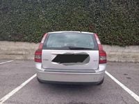 Usata Volvo V50 Momentum 136 CV (100 kW) 2004 Argento Station wagon