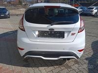 Usata Ford Fiesta ST 182 CV (133 kW) 2016 Bianco Utilitaria