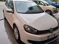 Usata VW Golf VI 105 CV (77 kW) 2011 Bianco Utilitaria