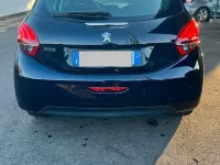 Usata Peugeot 208 75 CV (55 kW) 2017 Bluazzurro Utilitaria
