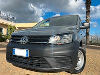 Usata VW Caddy 74 CV (54 kW) 2018 Grigio Monovolume