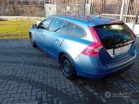 Usata Volvo V60 120 CV (88 kW) 2016 Blu Station wagon