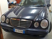 Usata Mercedes E270 1999 Blu Berlina