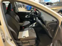 Usata Toyota Yaris Business Edition 92 CV (67 kW) 2023 Bianco Utilitaria