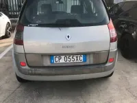Usata Renault Scenic E-Tech Dynamique 100 CV (73 kW) 2004 Grigio Monovolume