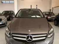 Usata Mercedes B180 Business 108 CV (79 kW) 2016 Grigio Utilitaria