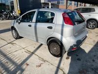 Usata Fiat Punto Street 70 CV (51 kW) 2016 Argento Berlina