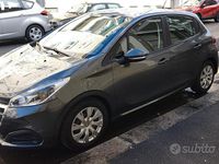 Usata Peugeot 208 Allure 102 CV (75 kW) 2015 Grigio Utilitaria