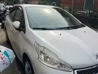 Gebraucht Peugeot 208 82 PS (60 kW) 2013 Weiß Kleinwagen