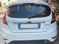 Usata Ford Fiesta Titanium 92 CV (67 kW) 2010 Bianco Berlina