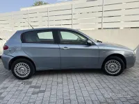 Usata Alfa Romeo 147 116 CV (85 kW) 2005 Grigio Utilitaria