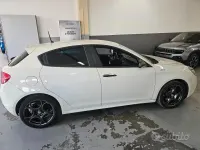Usata Alfa Romeo Giulietta Sprint 150 CV (110 kW) 2015 Bianco Utilitaria