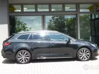Usata Toyota Corolla Style 152 CV (111 kW) 2022 Nero Station wagon