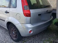 Usata Ford Fiesta 75 CV (55 kW) 2005 Grigio Utilitaria
