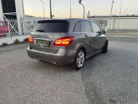 Usata Mercedes B180 109 CV (80 kW) 2017 Grigio Utilitaria