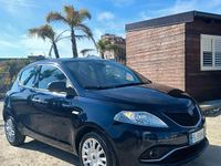 Usata Lancia Ypsilon 69 CV (50 kW) 2018 Blu Utilitaria