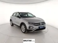 Usata VW T-Roc Style 116 CV (85 kW) 2025 Grigio metallizzato SUV