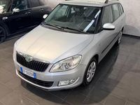 Begagnad Skoda Fabia Style 70 HK (51 kW) 2010 Grå Kombi