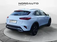 Usado Kia XCeed Urban 136 CV (100 kW) 2025 Blanco SUV