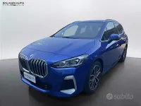 Usata BMW 220 Active Tourer M Sport 156 CV (114 kW) 2023 Portimao blue metallizzato Monovolume
