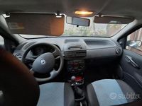 Usata Fiat Punto 60 CV (44 kW) 2005 Grigio Utilitaria