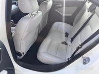 Usata Mercedes A180 Urban 122 CV (89 kW) 2015 Bianco Berlina