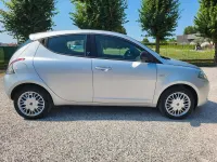 Usata Lancia Ypsilon Silver 69 CV (50 kW) 2017 Grigio Utilitaria