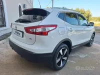 Usata Nissan Qashqai Tekna 110 CV (80 kW) 2017 Bianco SUV