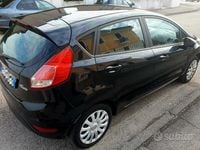 Usata Ford Fiesta 75 CV (55 kW) 2012 Nero Utilitaria