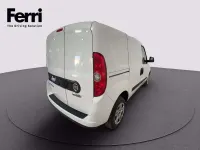 Usata Fiat Doblò Lounge 105 CV (77 kW) 2022 Bianco Monovolume