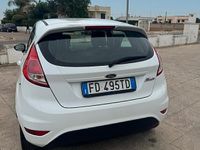 Usata Ford Fiesta 95 CV (69 kW) 2016 Bianco Berlina