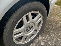 Usata VW Golf IV 101 CV (74 kW) 2003 Berlina