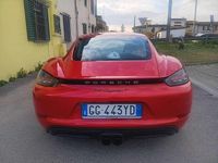 Usata Porsche 718 Cayman 299 CV (219 kW) 2021 Rosso Coupé