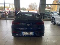 Usata VW Golf VIII Life 110 CV (80 kW) 2022 Blu Berlina