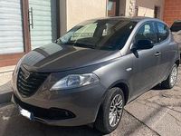 Usata Lancia Ypsilon 54 CV (39 kW) 2014 Grigio Utilitaria