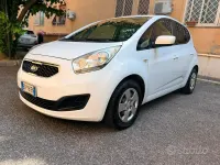 Usata Kia Venga 90 CV (66 kW) 2013 Bianco Utilitaria