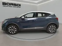 Usata Renault Captur Techno 101 CV (74 kW) 2023 Bic grigio medio tetto argento SUV