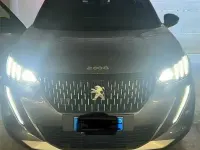 Usata Peugeot 2008 GT-line 131 CV (96 kW) 2021 Grigio SUV