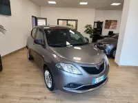 Usata Lancia Ypsilon Silver 69 CV (50 kW) 2017 Grigio Utilitaria