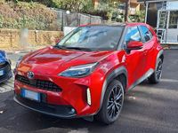 Usata Toyota Yaris Hybrid Lounge 92 CV (67 kW) 2022 Rosso Station wagon