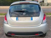 Usata Lancia Ypsilon Silver 69 CV (50 kW) 2012 Argento Utilitaria