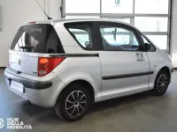 Usata Peugeot 1007 68 CV (50 kW) 2005 Argento Monovolume