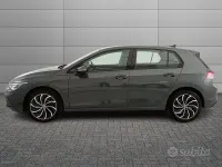 Usata VW Golf VIII Life 110 CV (80 kW) 2022 Grigio Berlina