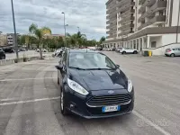 Usata Ford Fiesta Titanium 95 CV (69 kW) 2016 Blu Utilitaria