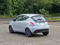 Usata Lancia Ypsilon Gold 69 CV (50 kW) 2014 Grigio Utilitaria